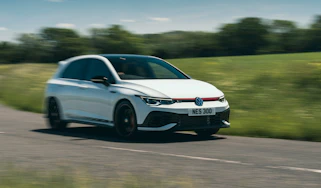 Volkswagen Golf GTI Clubsport 45 – front blur