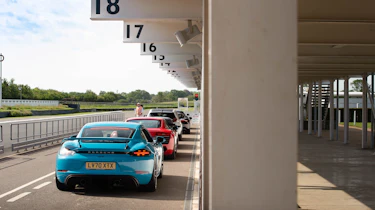 evo Trackdays 2021 – queue