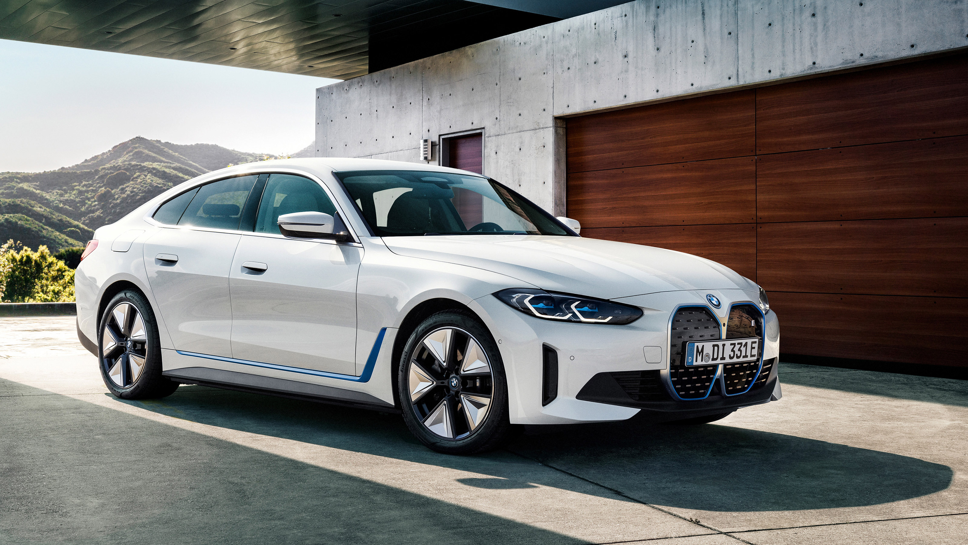 BMW i4
