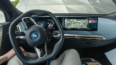 BMW iX