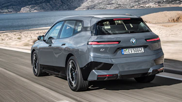 BMW iX