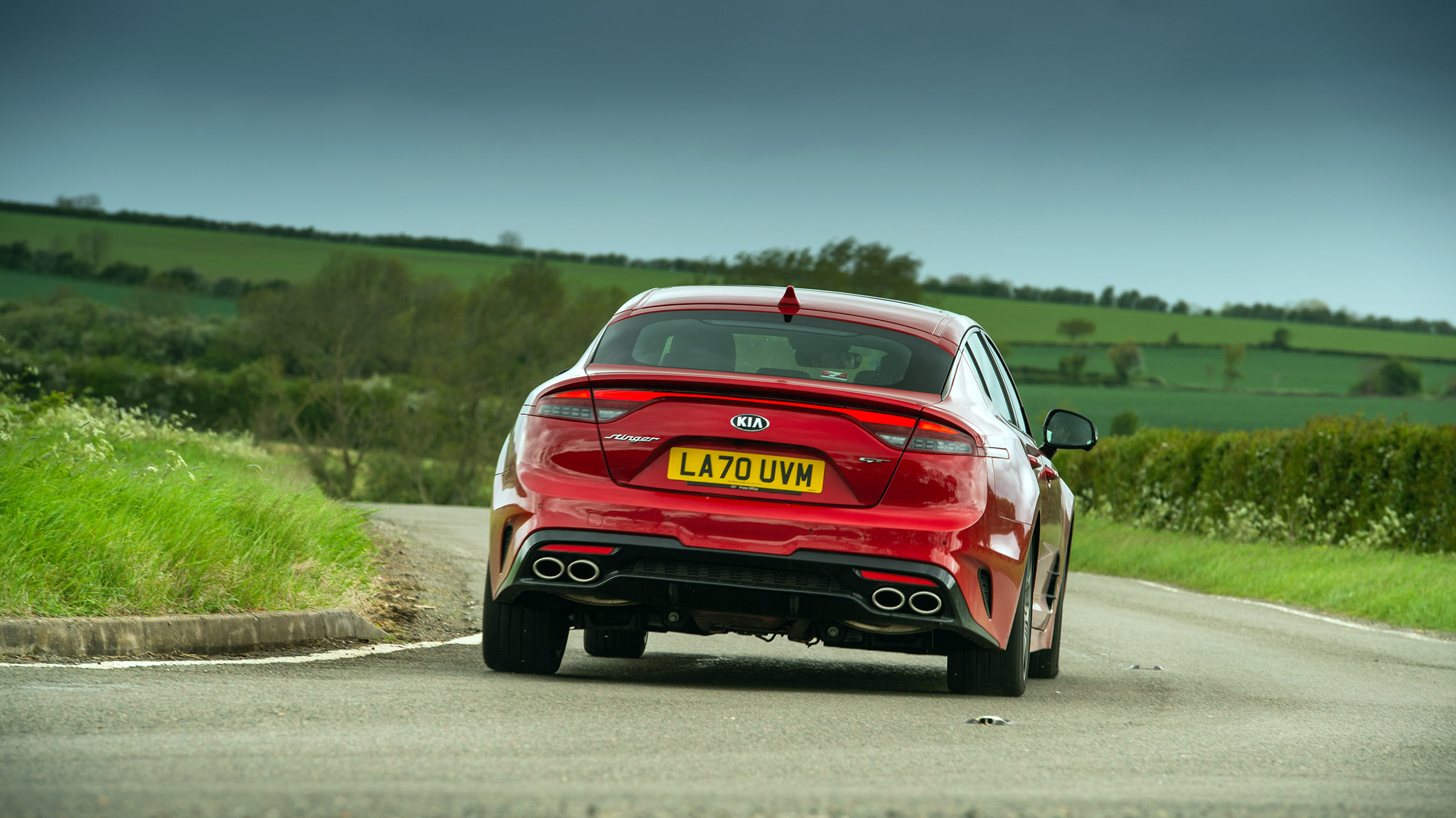 Kia Stinger GT-S MY21 – tail cornering