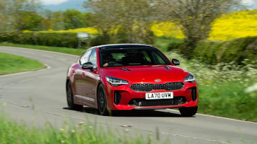 Kia Stinger GT-S MY21 – front cornering closer