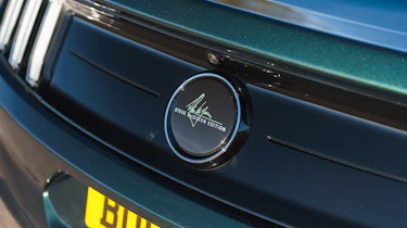 Ford Mustang Steve McQueen Bullitt Edition – rear badge