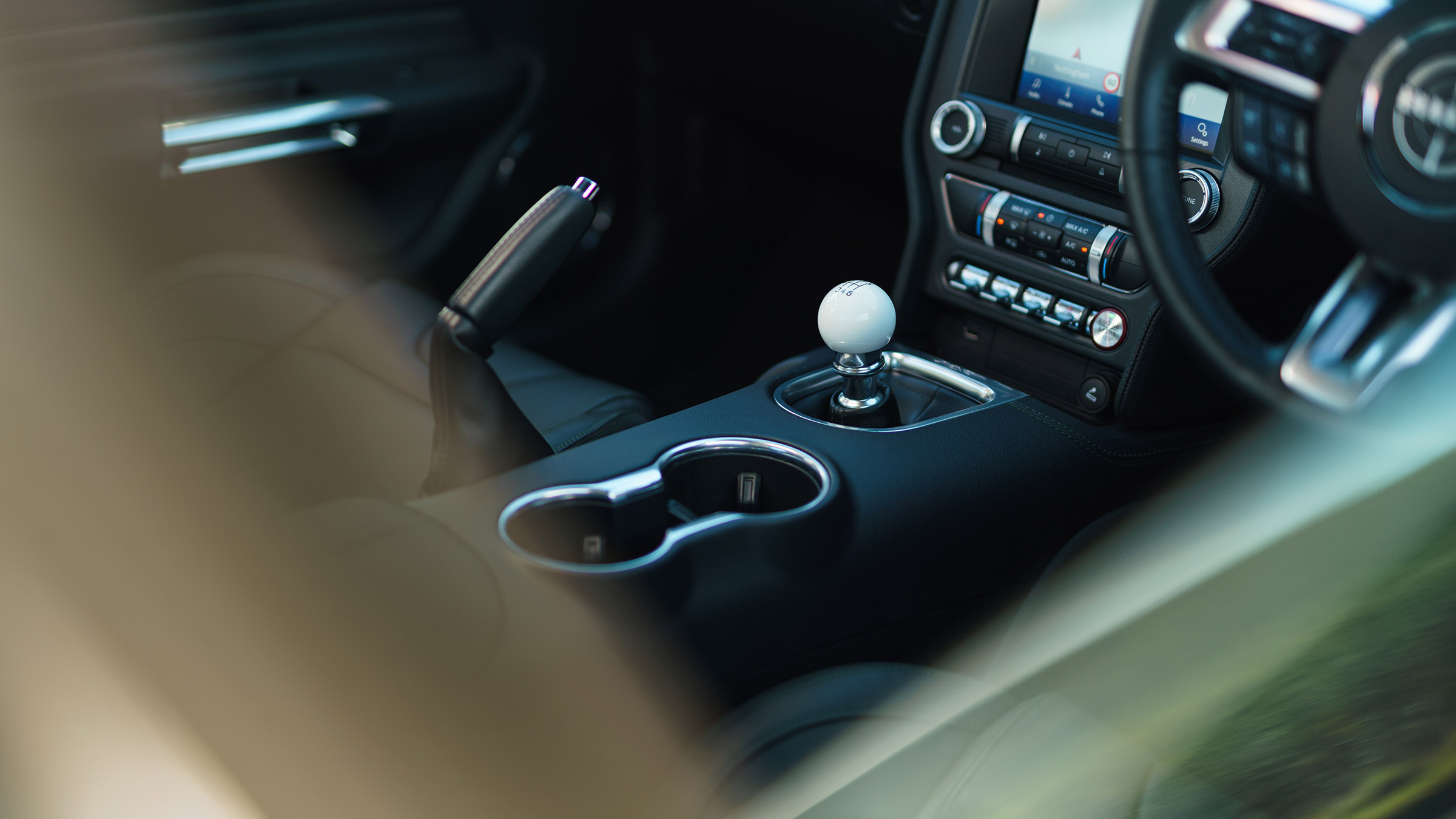 Ford Mustang Steve McQueen Bullitt Edition – cabin