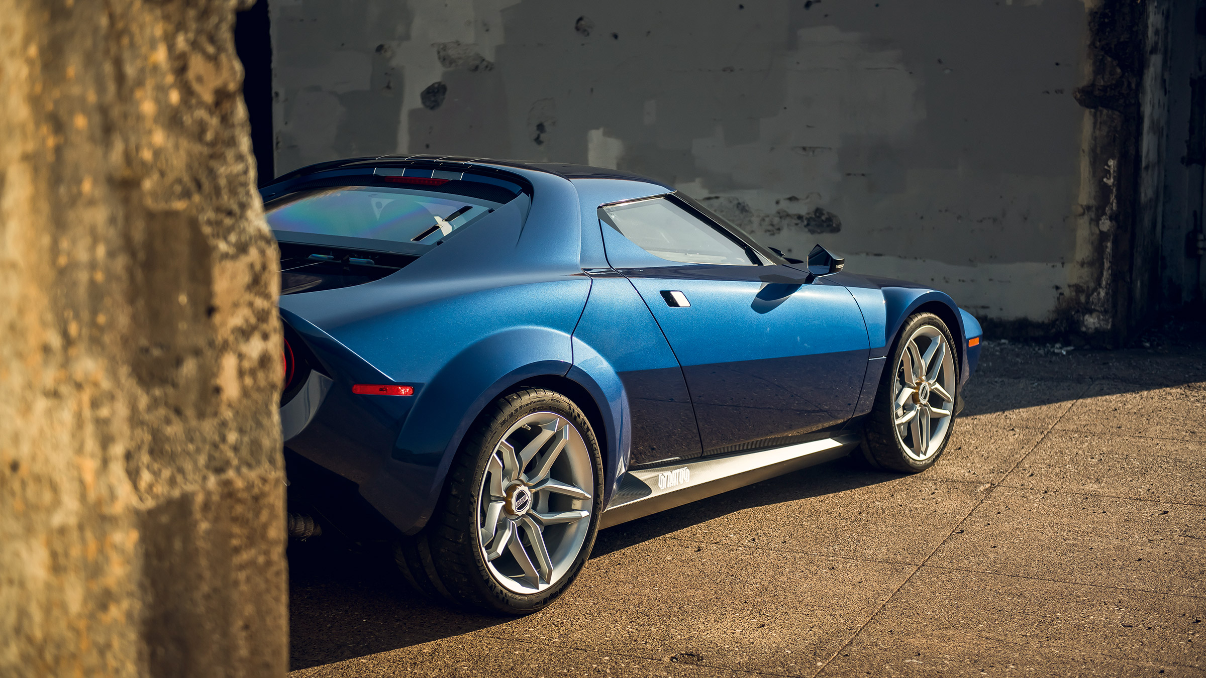 MAT Stratos – rear quarter