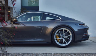 Porsche 911 GT3 Touring – rear profile