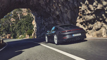 Porsche 911 GT3 Touring – header