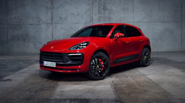 2021 Porsche Macan GTS front quarter