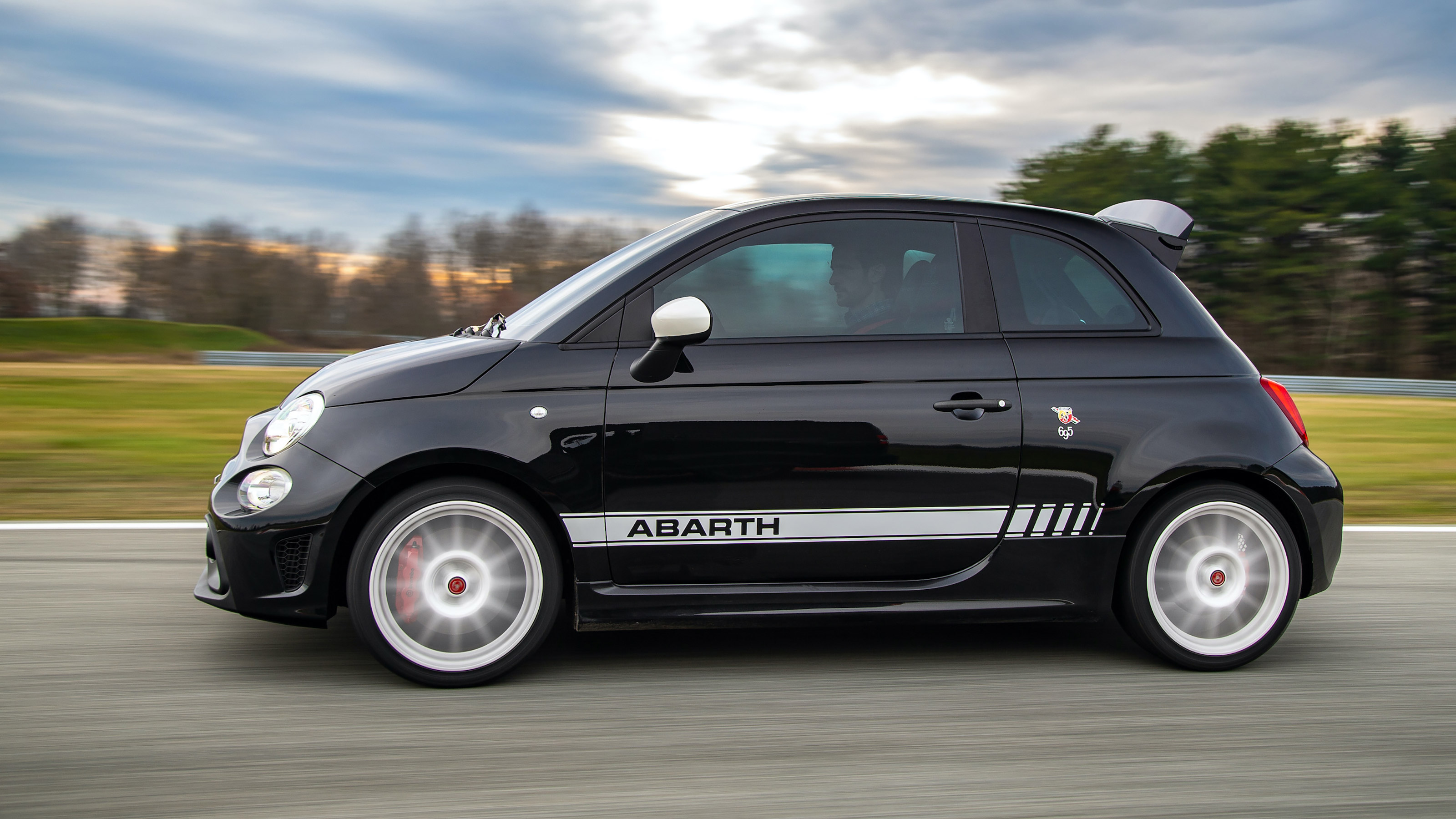 2021 Abarth 695 Esseesse