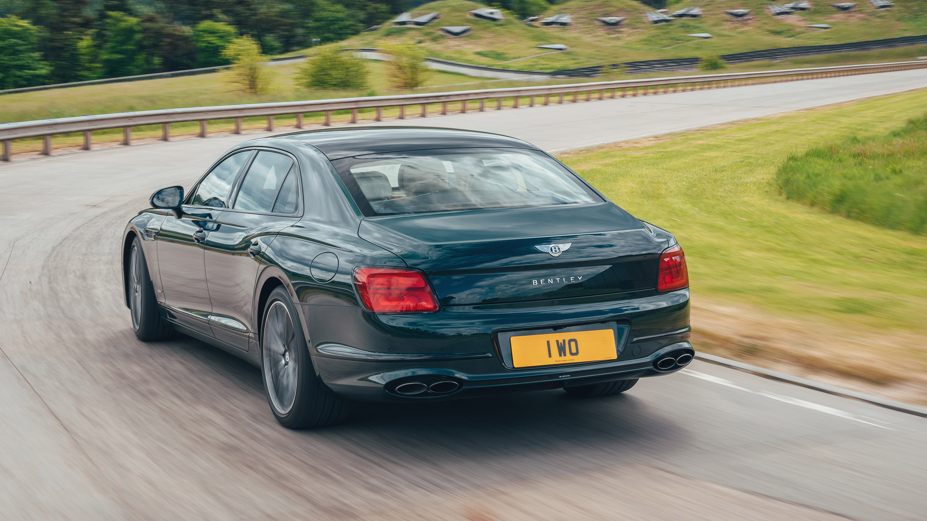 2022 Bentley Flying Spur Hybrid
