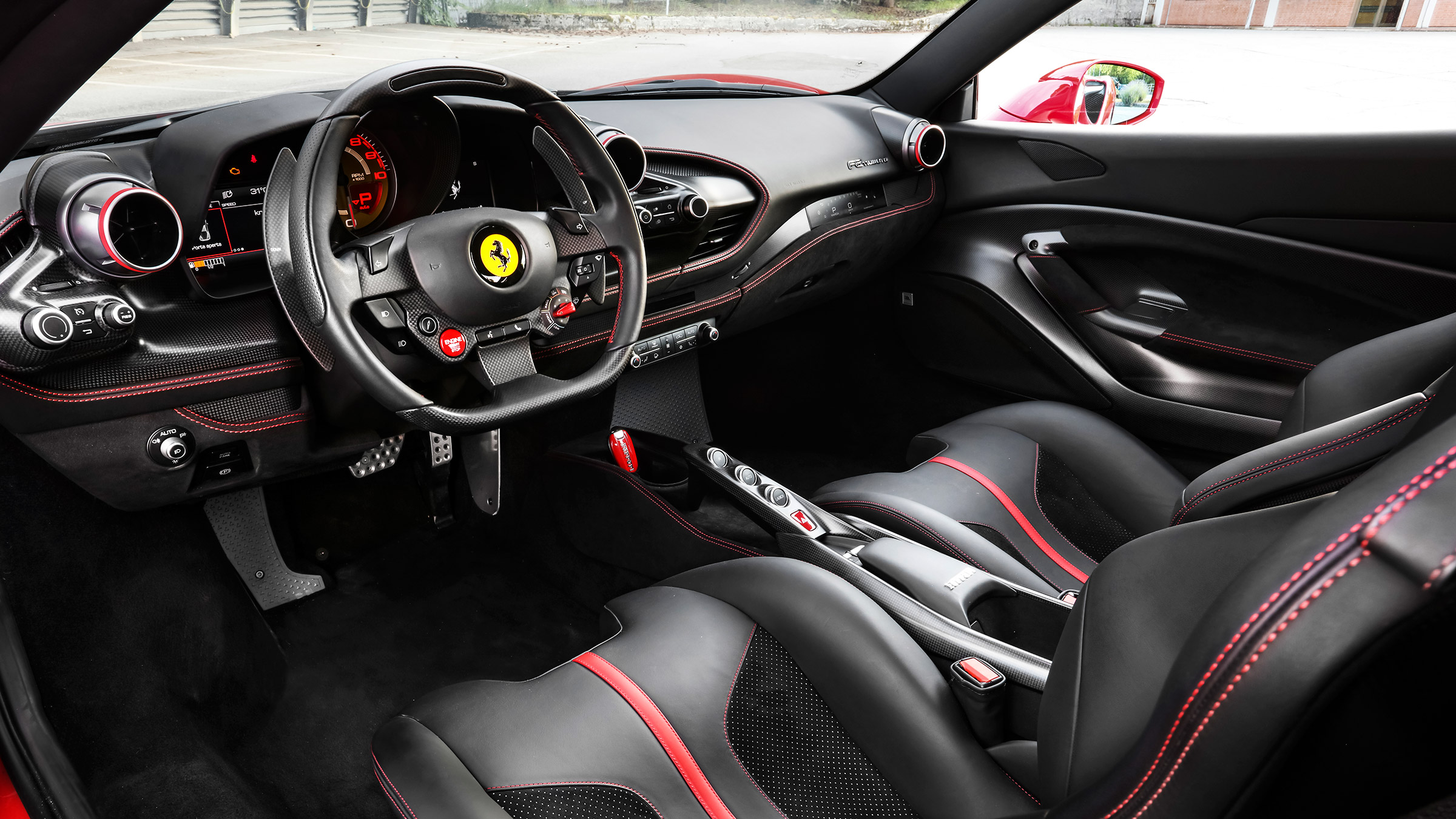 Ferrari F8 Tributo – interior