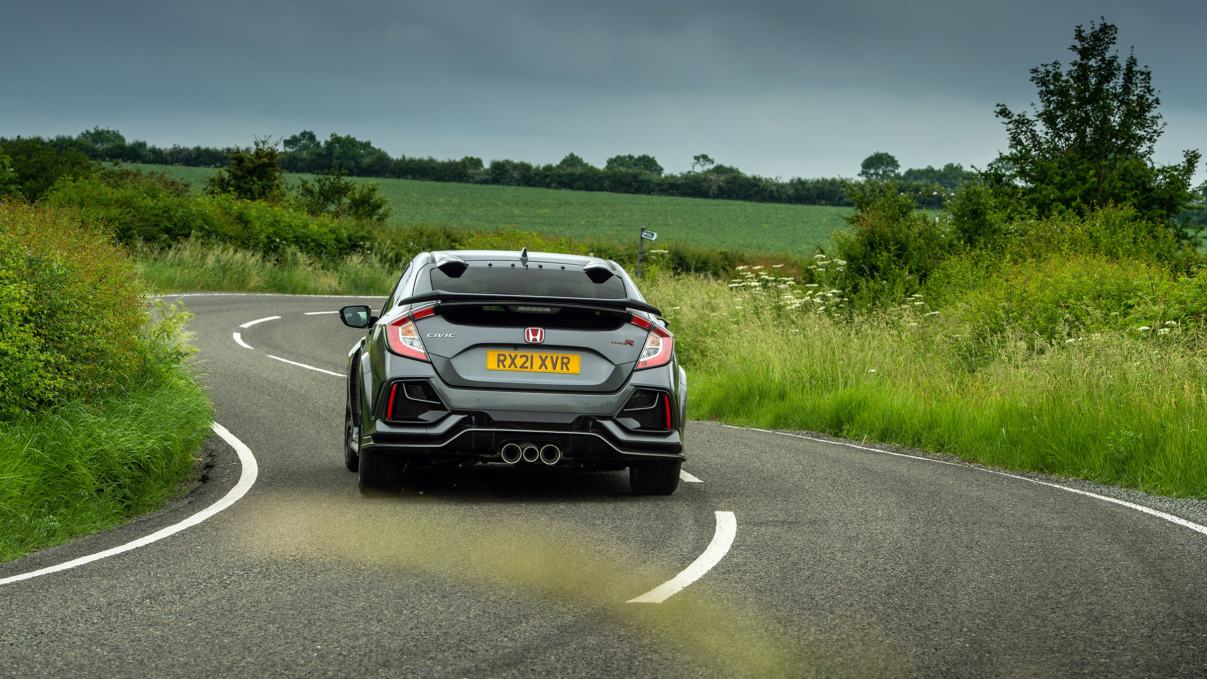 Honda Civic Type R Sport Line – rear cornering