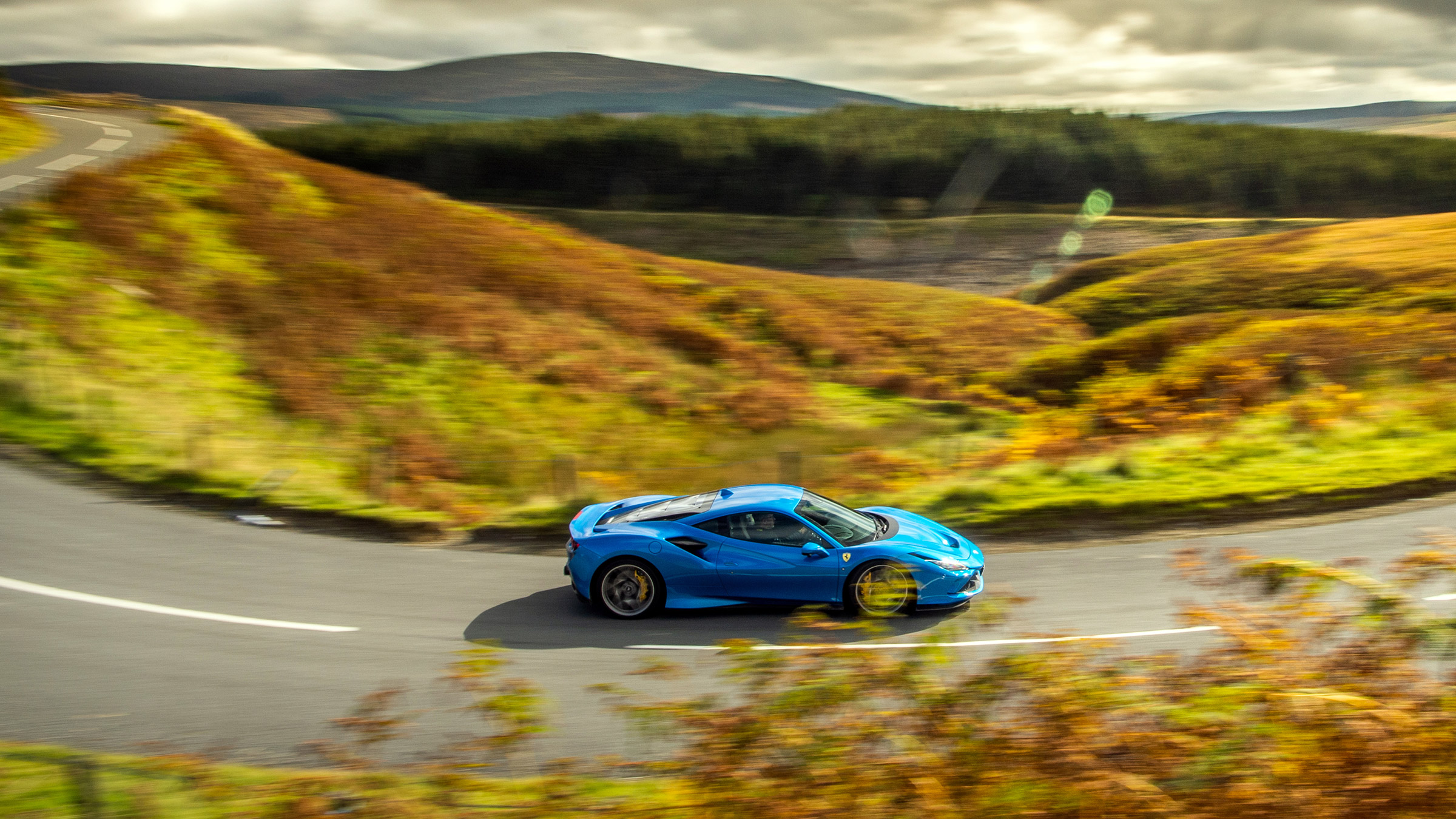 Ferrari F8 Tributo – pan 2
