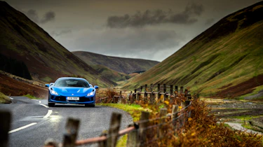 Ferrari F8 Tributo – action