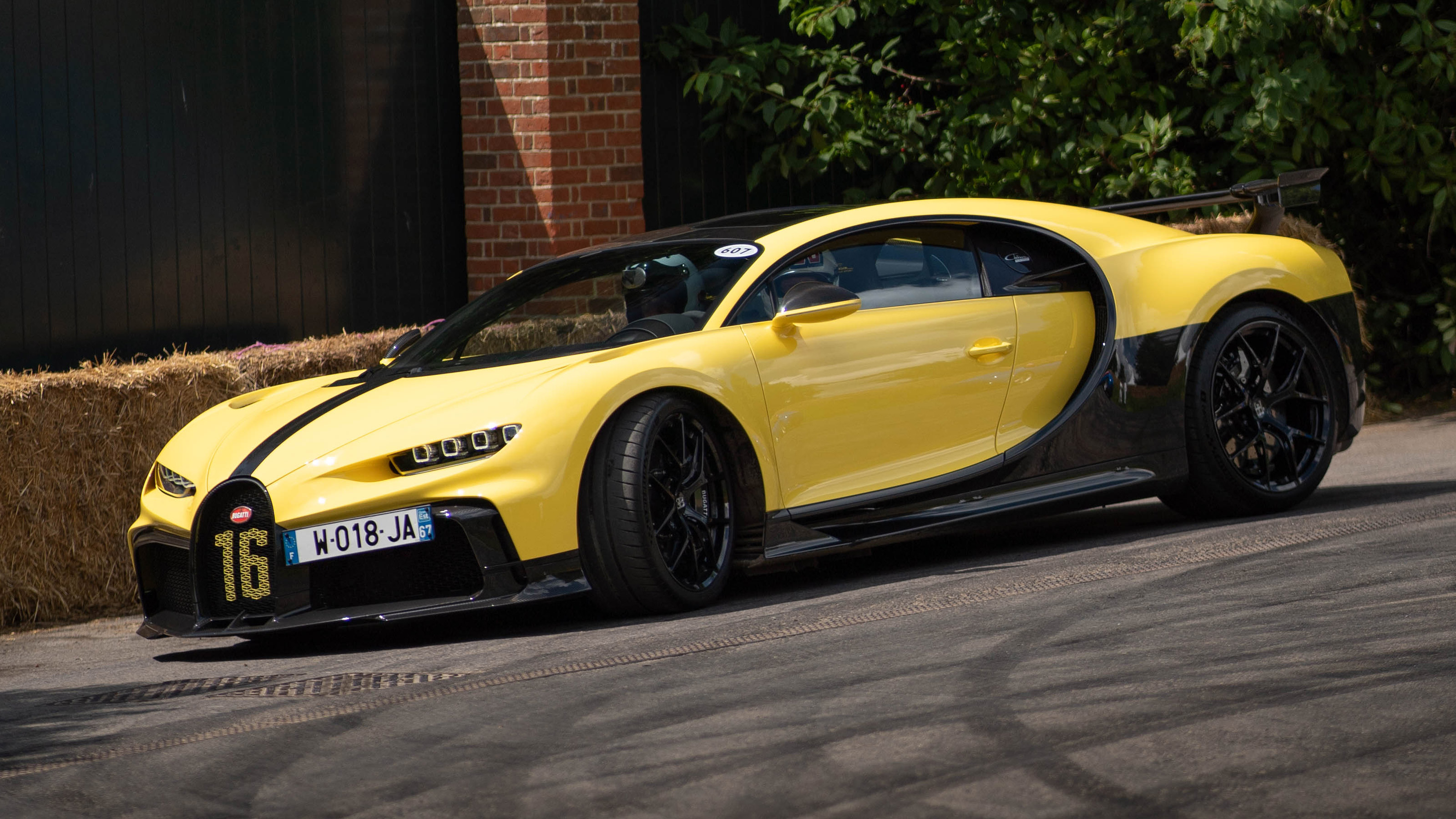 Bugatti Chiron Pur Sport FoS 2021