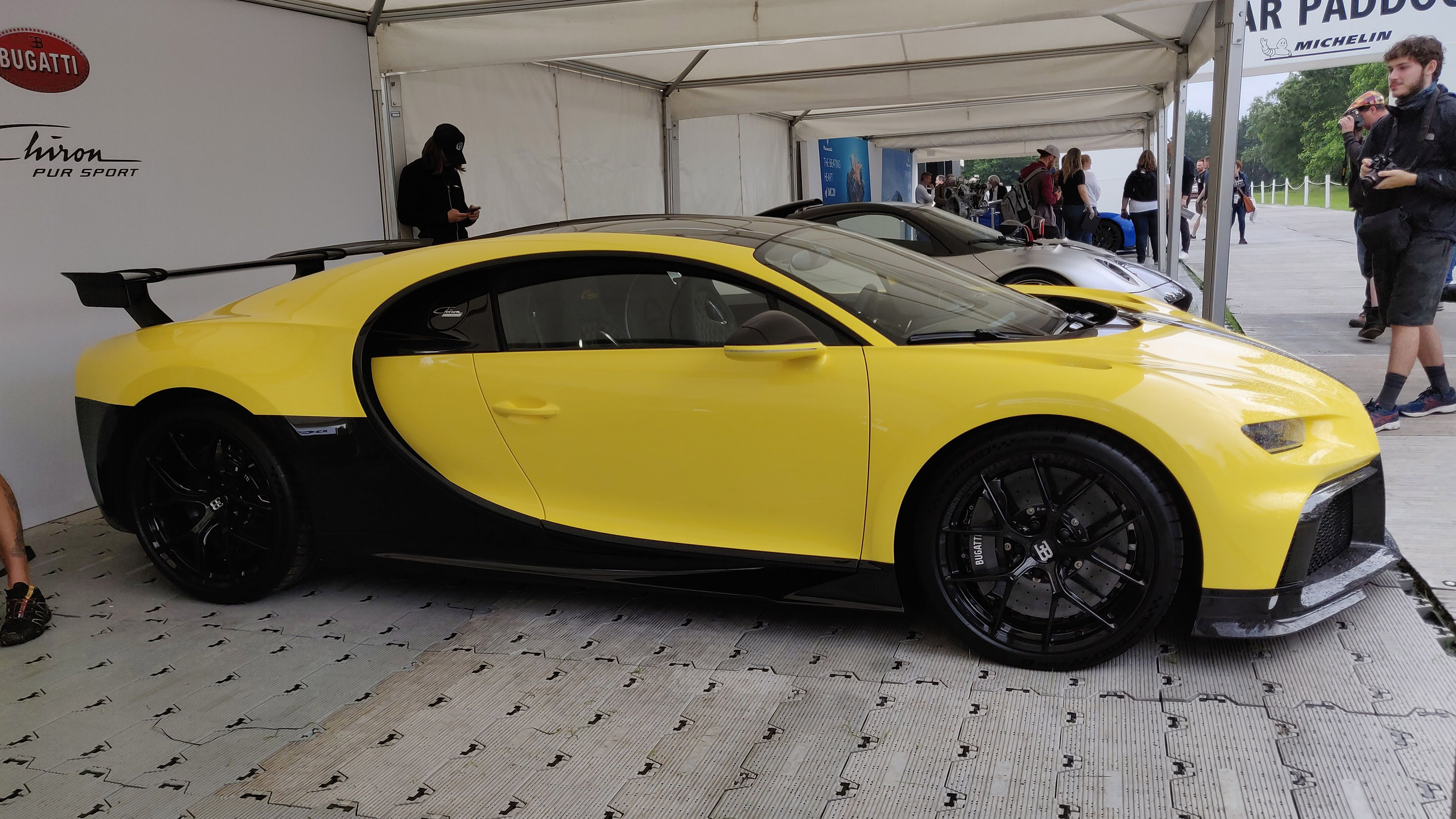 Bugatti Chiron Pur Sport FoS 2021