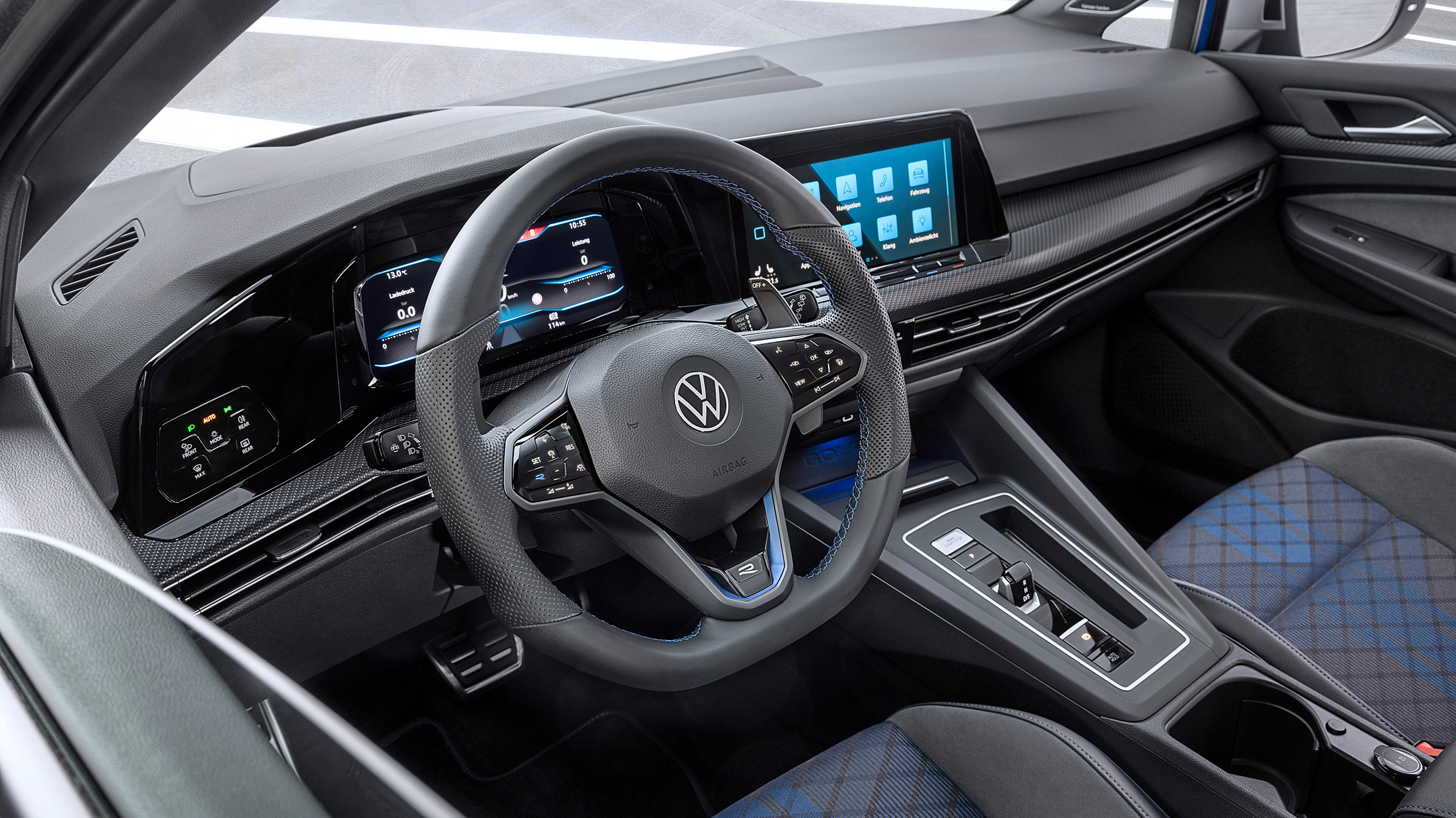 Mk8 Volkswagen Golf R – steering wheel