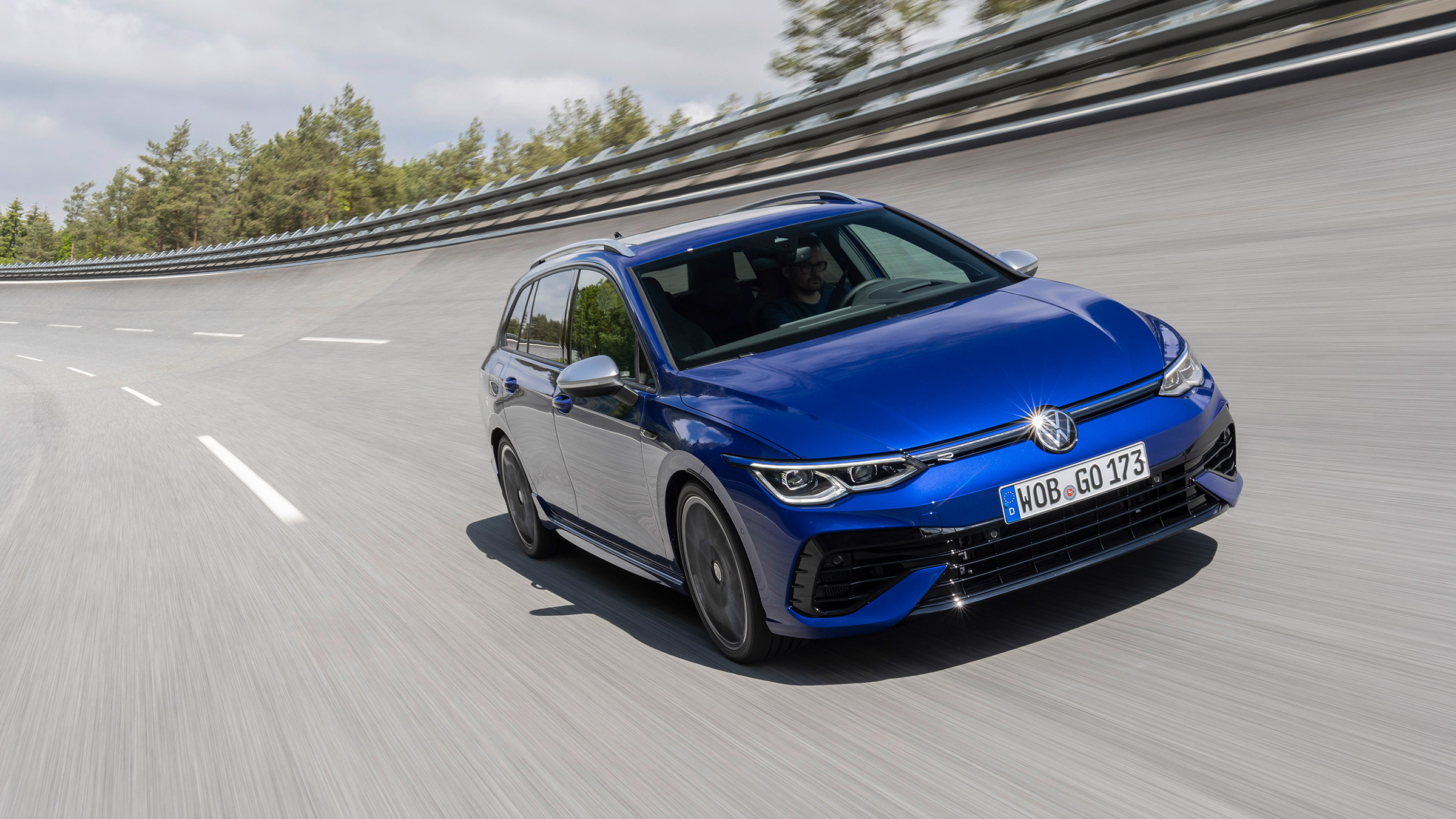 Mk8 Volkswagen Golf R – front tracking