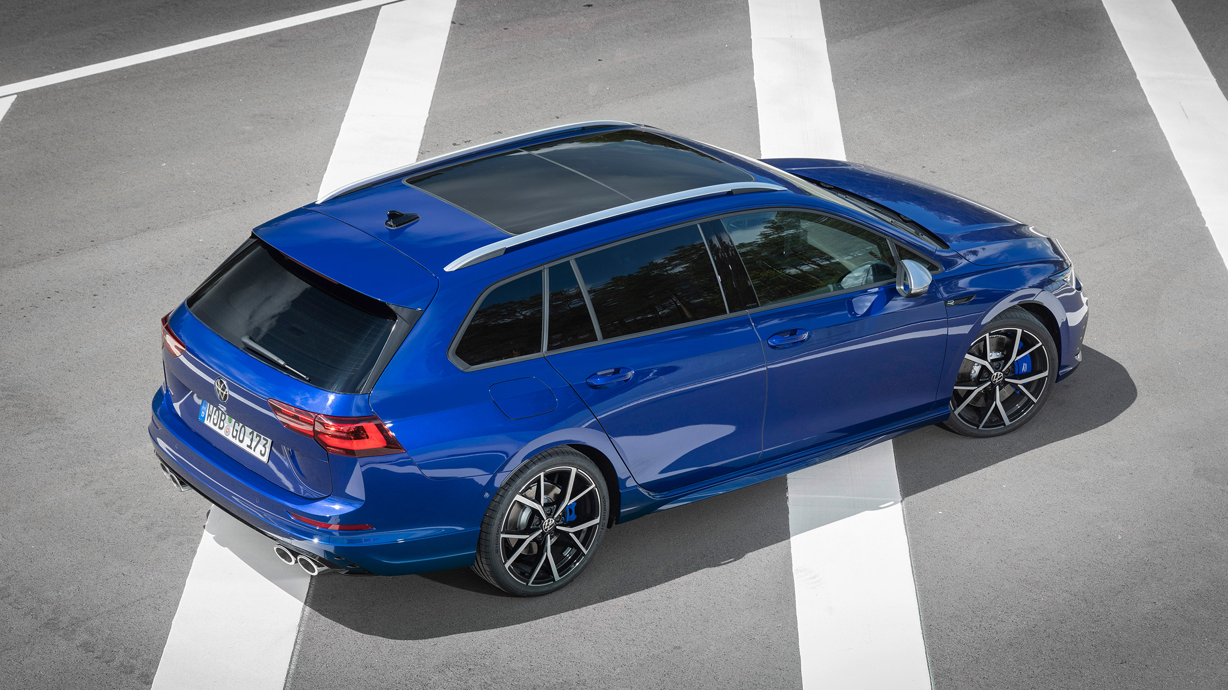 Mk8 Volkswagen Golf R – rear quarter 1