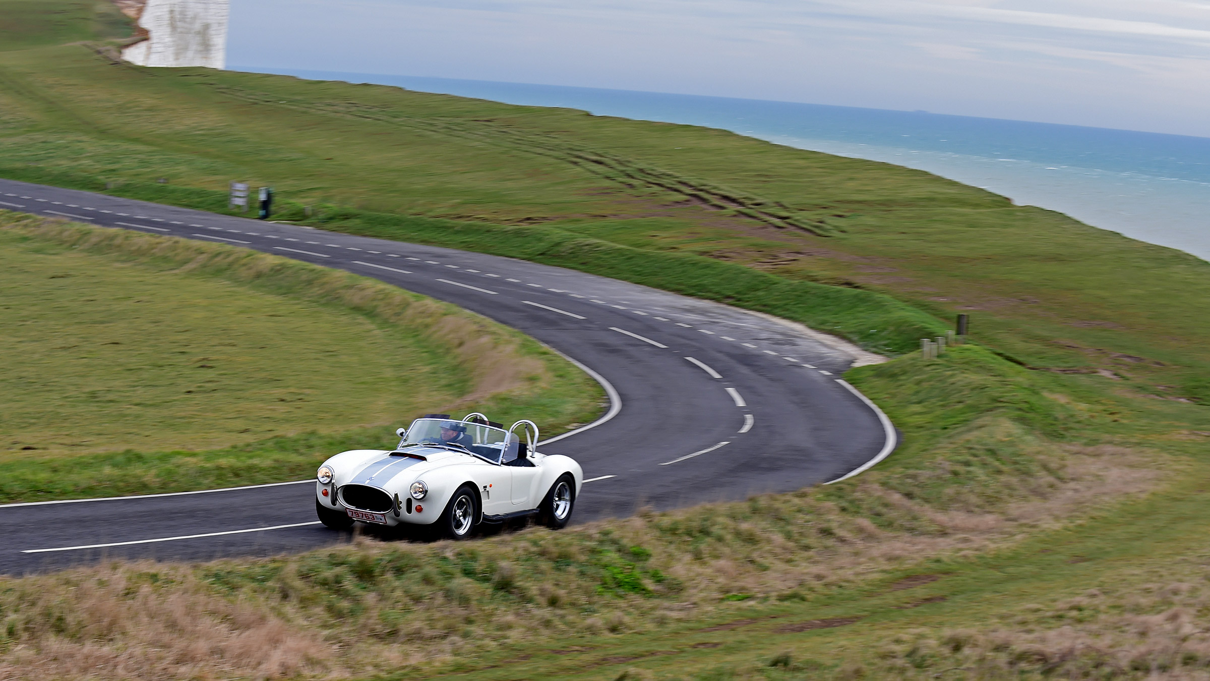 AC Cobra 378 Superblower MkIV - front cornering