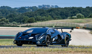Lamborghini Essenza SCV12 – front cornering