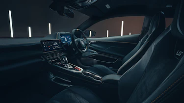 Lotus Emira (press) – cabin 1