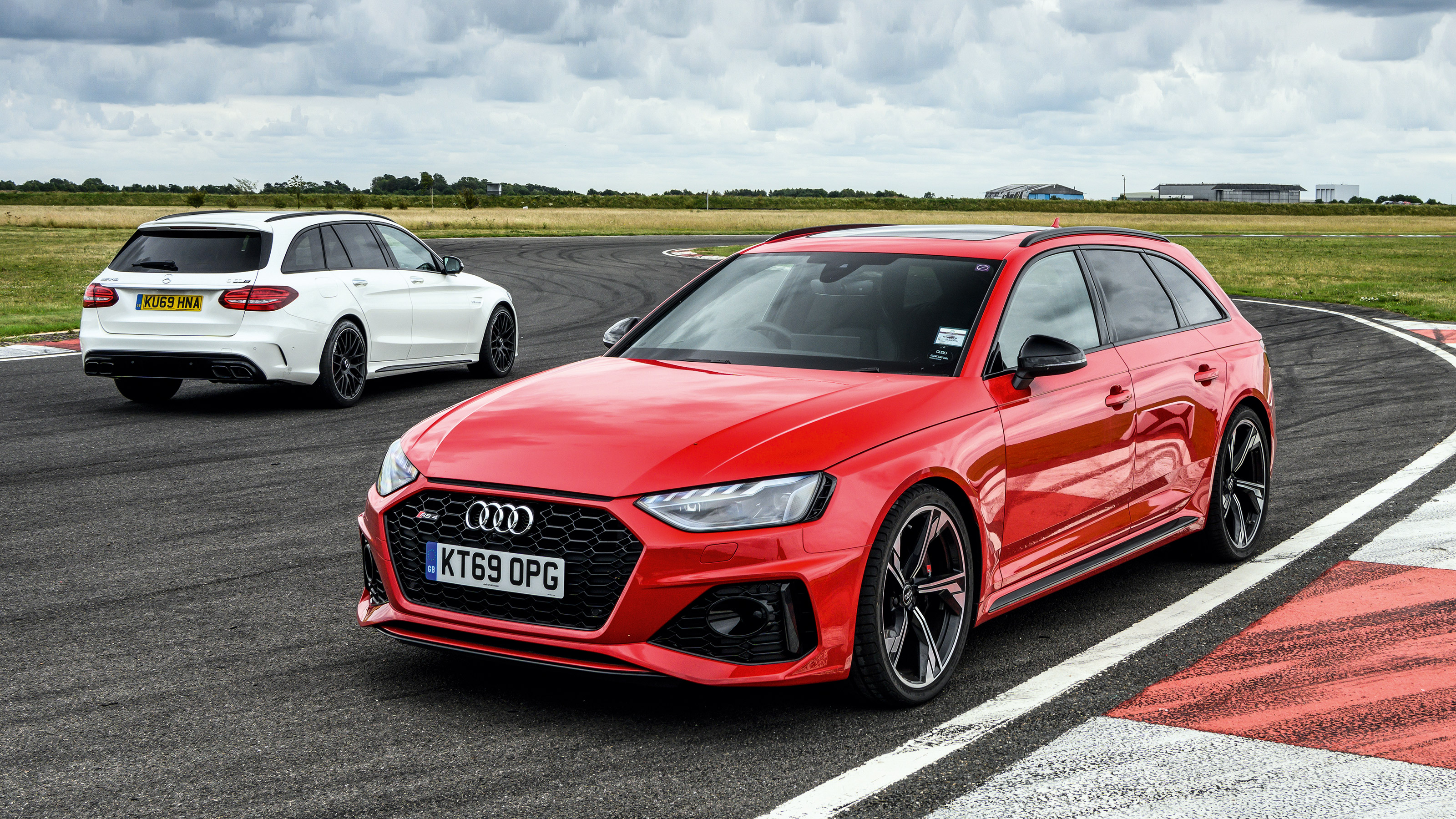 Mercedes-AMG C63 S Estate v Audi RS4 Avant