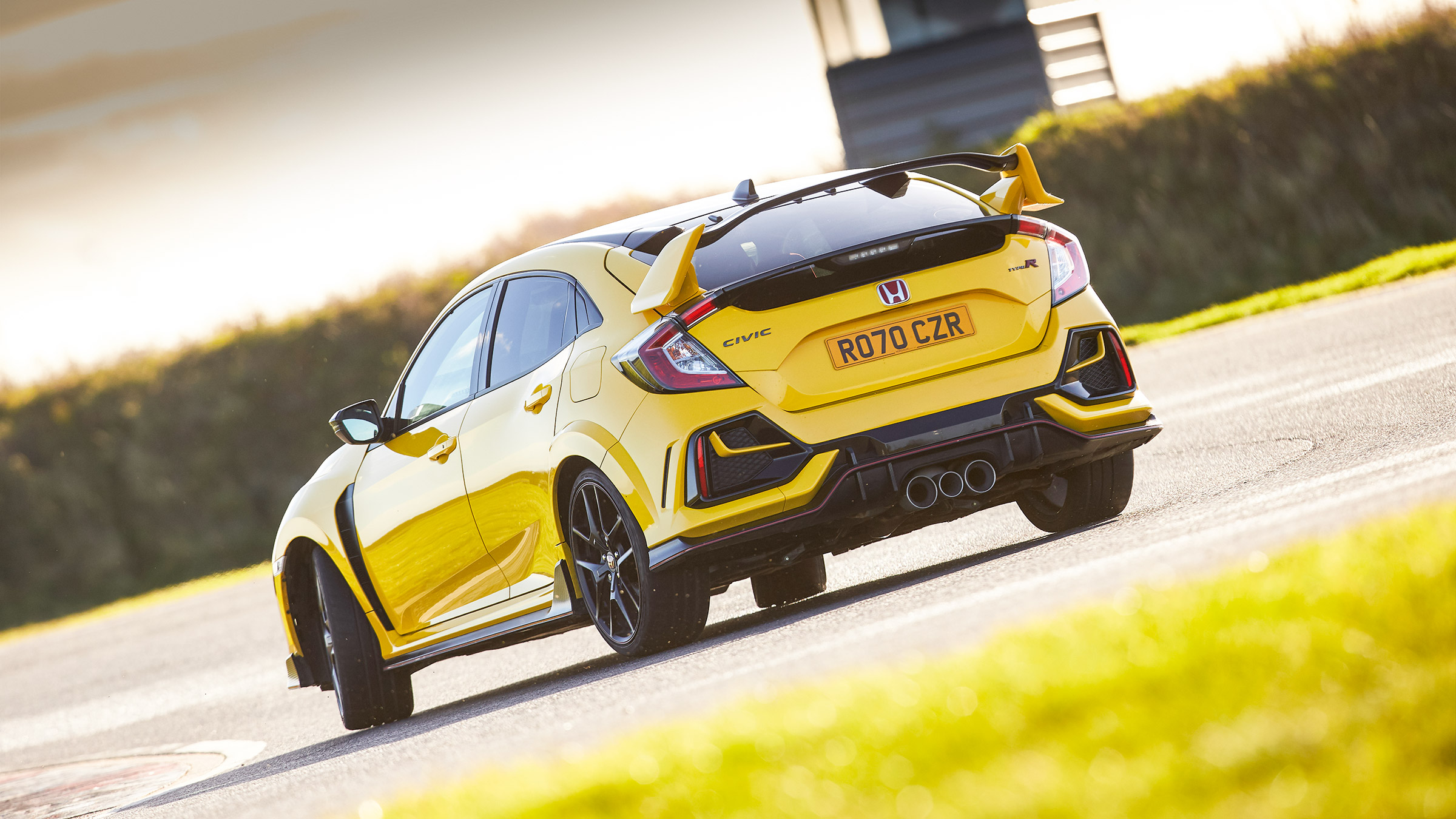 Honda Civic Type R Limited Edition MY21 – rear cornering