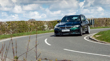Alpina D3 S Touring – cornering