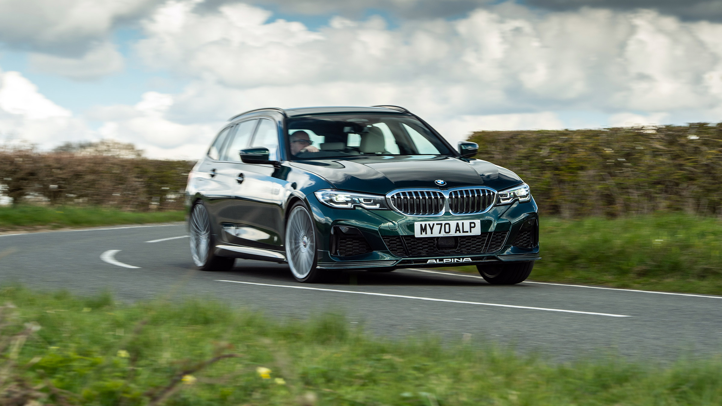 Alpina D3 S Touring – corners