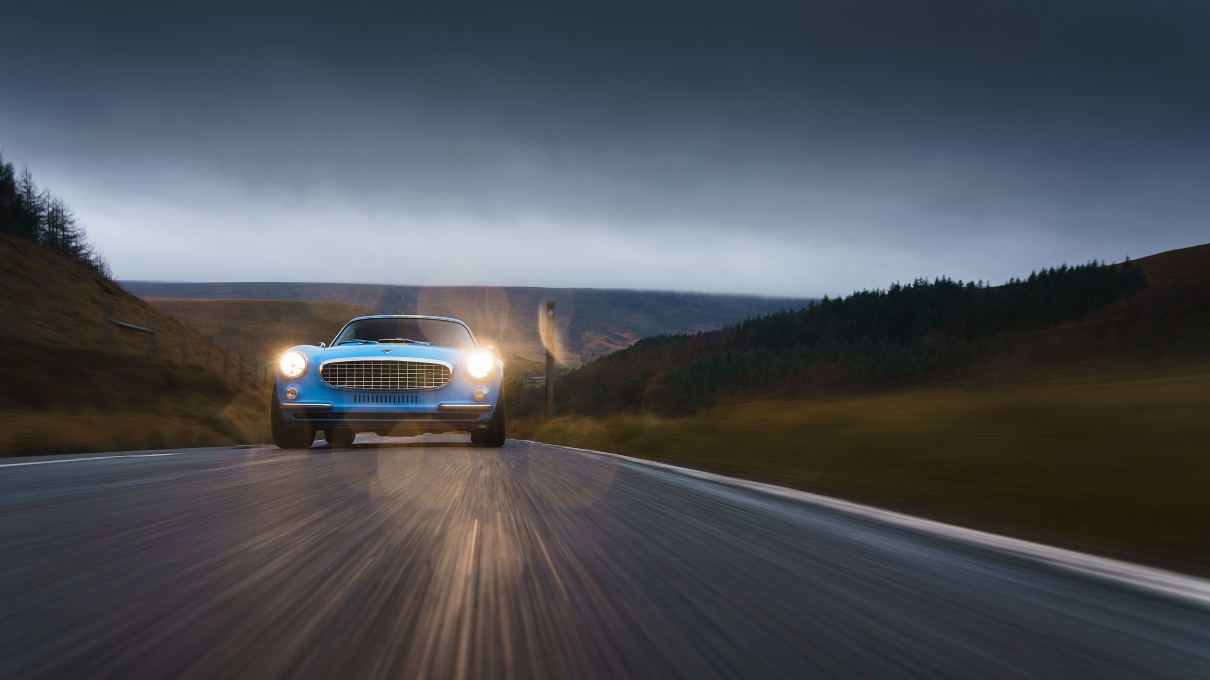 Volvo P1800 Cyan Racing – low tracking