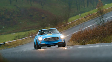 Volvo P1800 Cyan Racing – front