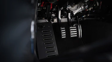 Volvo P1800 Cyan Racing – pedals