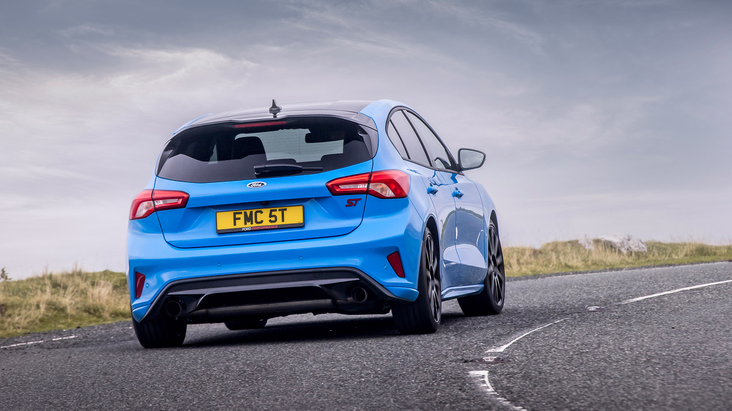 Ford Focus ST Edition – cornering