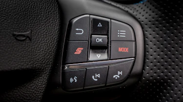 Ford Focus ST Edition – S button