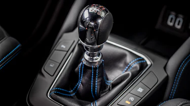 Ford Focus ST Edition – gear
