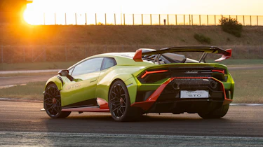 Lamborghini Huracan STO (International) – rear header