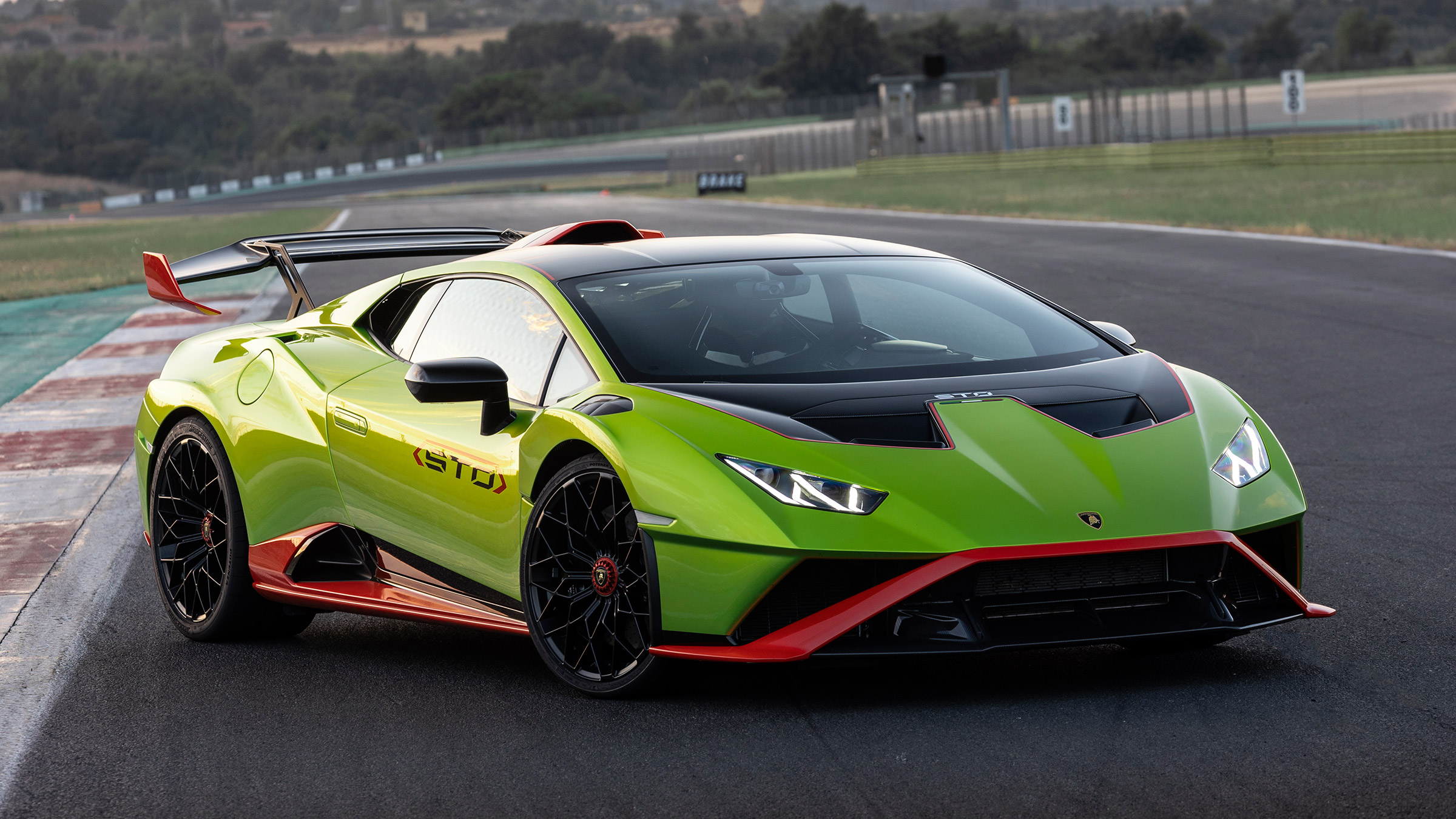 Lamborghini Huracan STO (International) – front quarter static