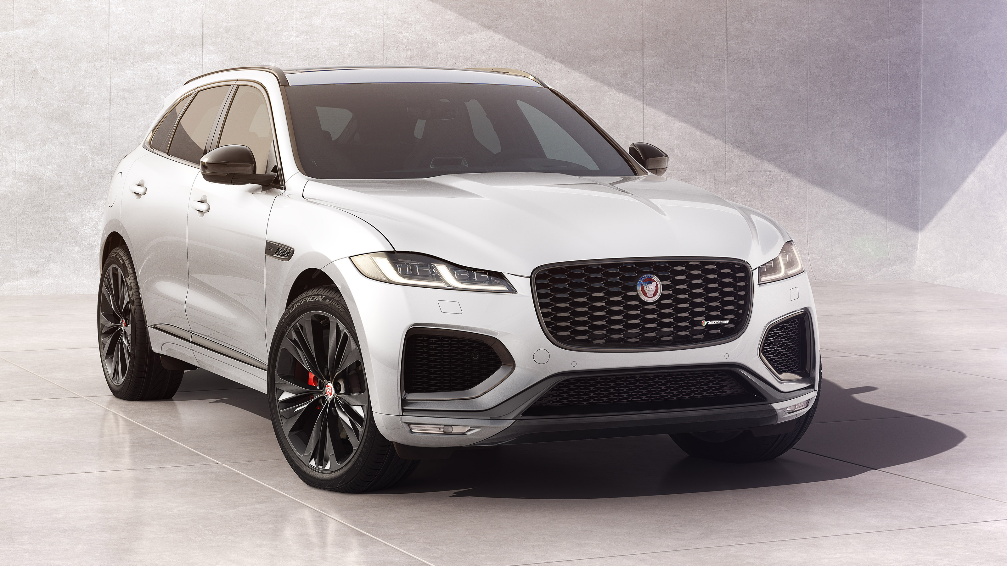 Jaguar F-Pace R-Dynamic Black