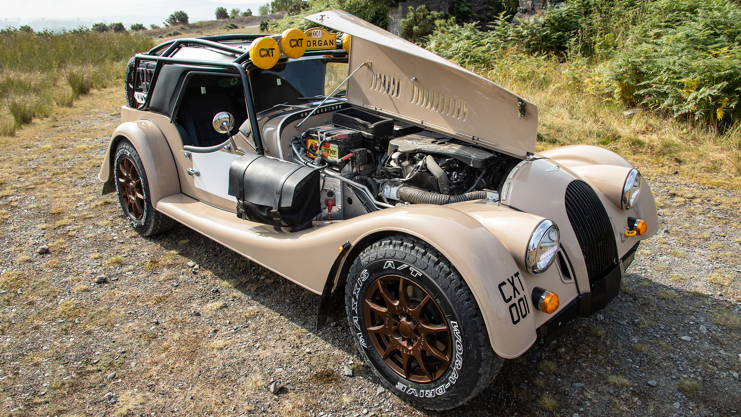 Morgan Plus Four CX-T – bonnet