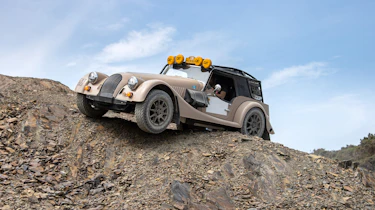 Morgan Plus Four CX-T – front articulation