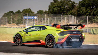 Lamborghini Huracan STO (International) – side action