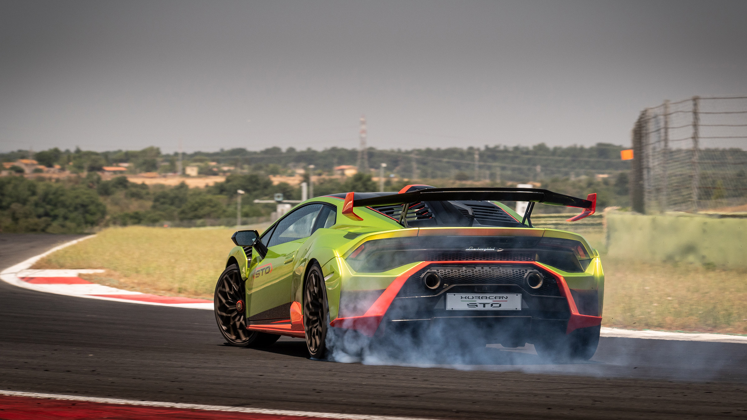 Lamborghini Huracan STO (International) – rear quarter slide