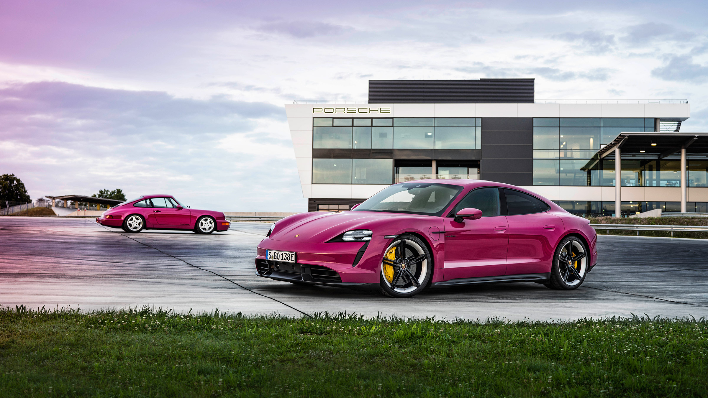 2022 Porsche Taycan – 964