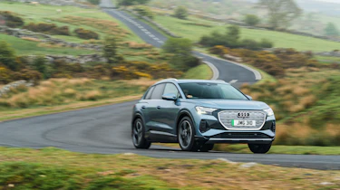Audi Q4 e-tron 50 – cornering