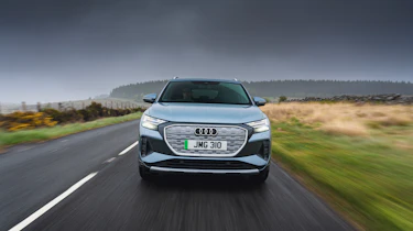 Audi Q4 e-tron 50 – front tracking