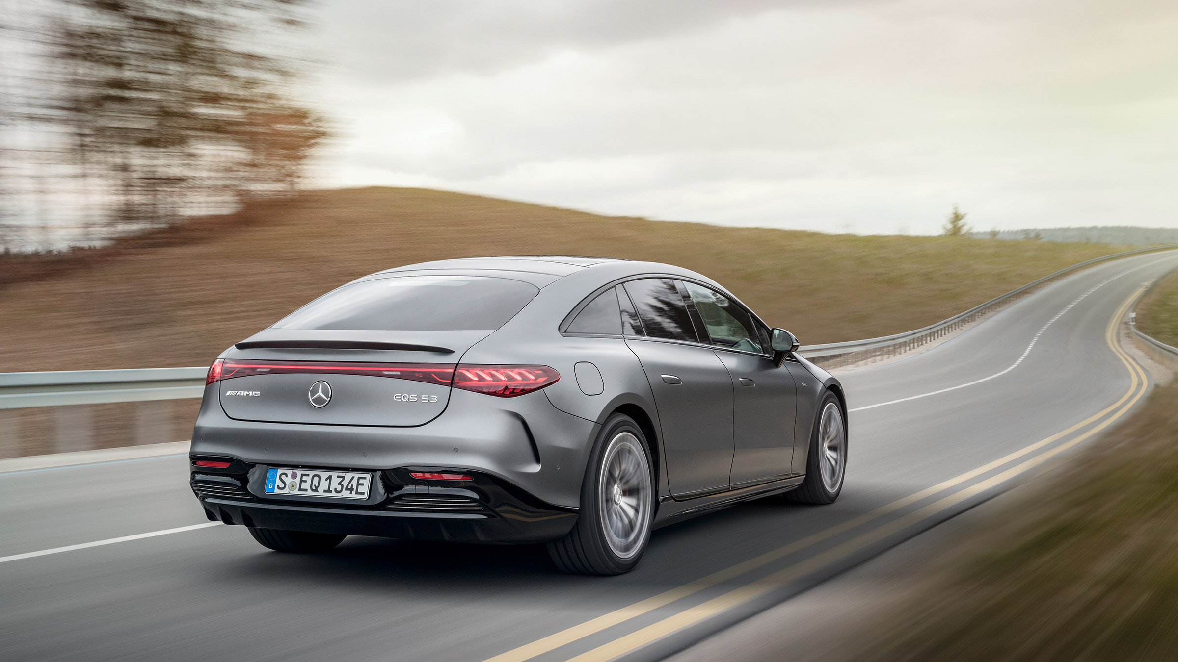 Mercedes-AMG EQS53 – rear tracking