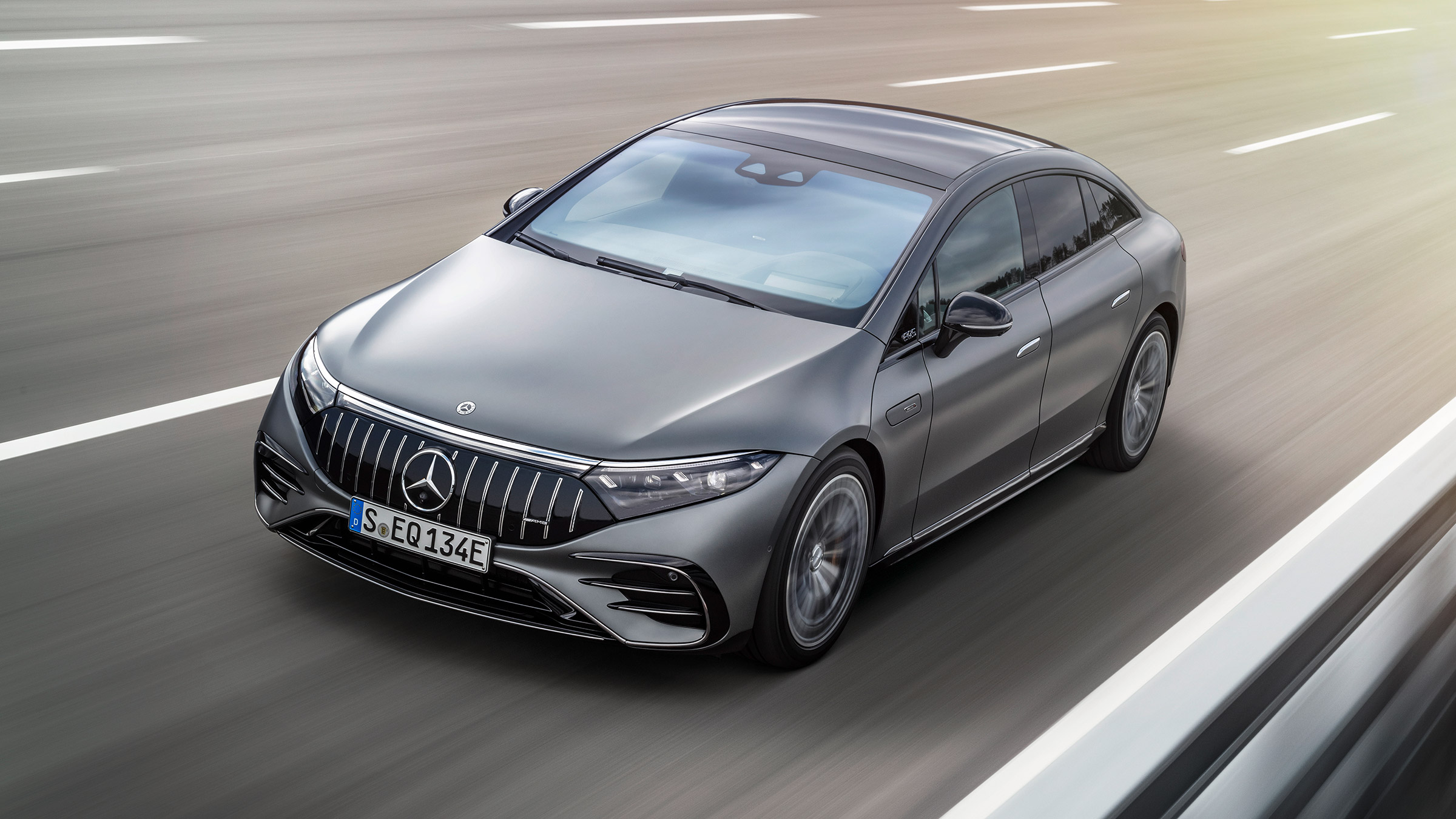 Mercedes-AMG EQS53 – front quarter