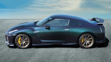 MY22 Nissan GT-R T-spec – profile